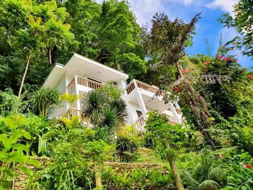 CocoLoco Boracay Beach Resort Room Type - Superior Deluxe Room with View Deck