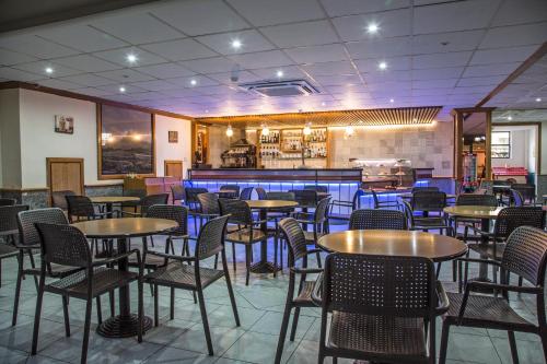 Canifor Hotel - image 14
