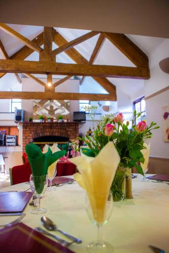 The Beacon & Railway Hotel in Haresfield