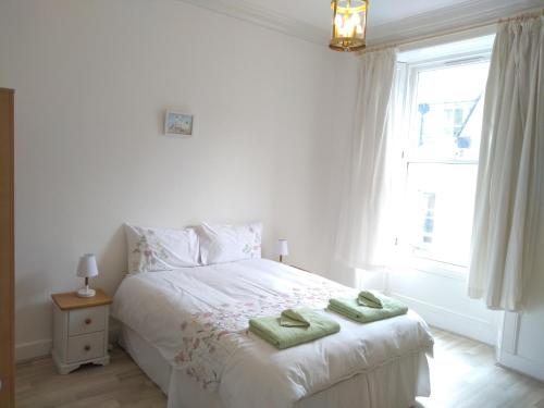 Stylish Two Bedroom Apartment In St Andrews Centre