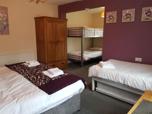 The Beacon & Railway Hotel - image 3