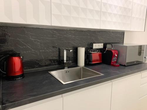 Colony Apartments - image 9