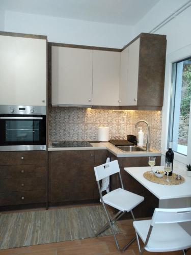 House with beautiful garden in Plomari