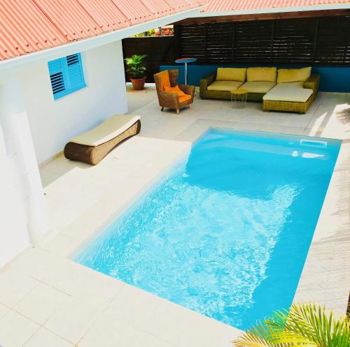 Location Maison Bleue avec piscine privative au Carbet Martinique