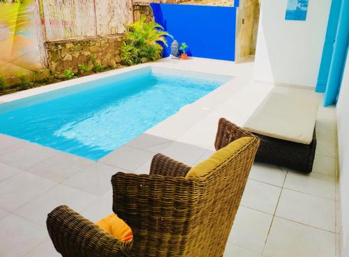 Location Maison Bleue avec piscine privative au Carbet Martinique