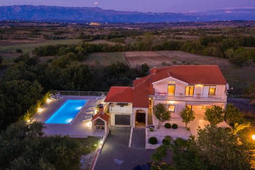  Vila Luna Apartments in Zadar