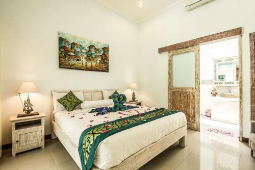 Private 3 Bedroom Pool Villa, 3 Bath tubs & Hammock in Seminyak