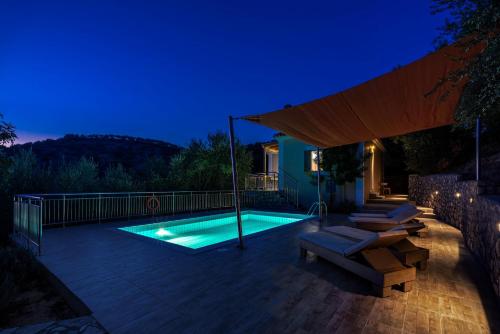  Kosyforema Villas in Gialova