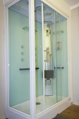 Goodmorning Solo Traveller Hostel - image 10