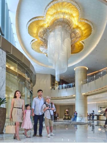 Shangri-La at the Fort, Manila