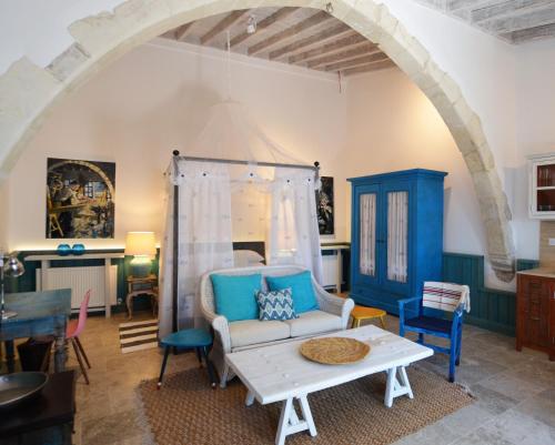 Apokryfo Traditional Guesthouse - image 8