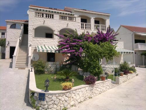 Apartments Fani - image 8