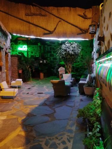 La Piedra Viva Aguimes , Siete hermanos