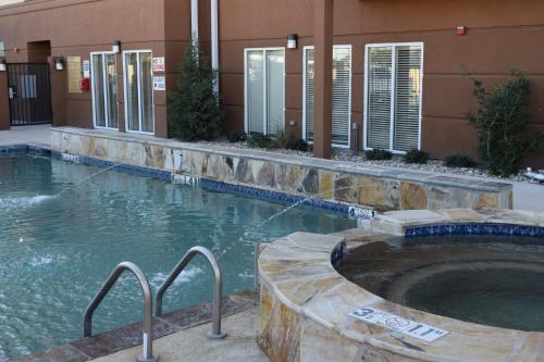 Candlewood Suites Monahans, an IHG Hotel