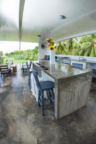 Show Pony Ranchero Resort - Boutique Beach Hotel in Las Lajas