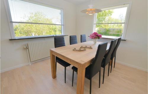 Stunning Home In Augustenborg With Kitchen