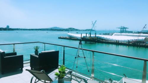 All New Lux Panoramic Sea-view Penthouse on Princes Wharf! The Heart of Auckland CBD! Free Parking!, Окленд (фото 9)