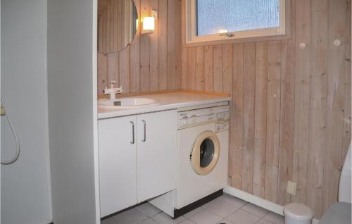  Stunning Home In Oksbl With 2 Bedrooms And Wifi in Oksbøl