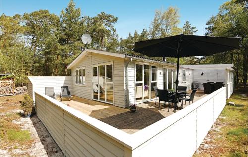 Holiday Home Strandbyskoven Nexø Iii – khách sạn tại Dueodde