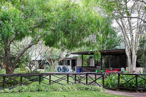 Emdoneni Lodge with Cheetah Project & Spa