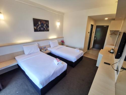 SERDANG LAKE VIEW RESORT in Parit Buntar