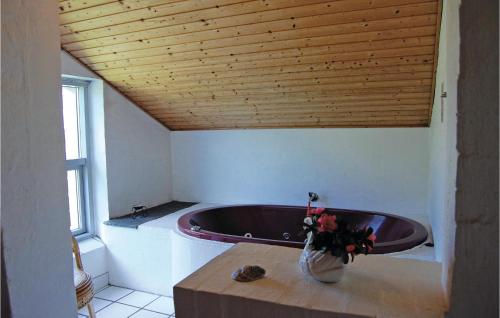 Cuina, Five-Bedroom Holiday Home In Thisted in Sonder Vorupor