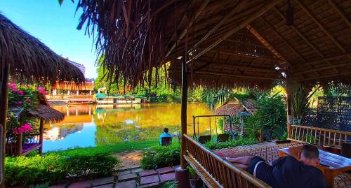 Mapping Hostel in Charoenmueng