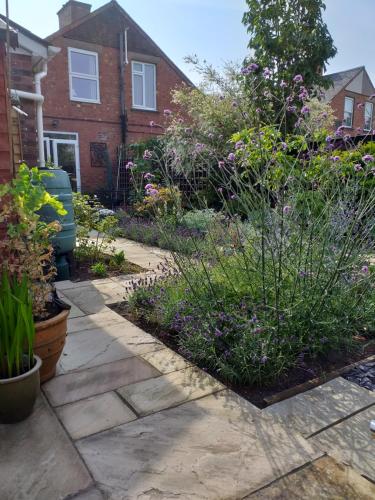 Kert, Offa Home in Leamington Spa