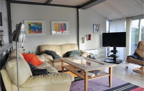  Five-Bedroom Holiday Home In Otterup in Otterup