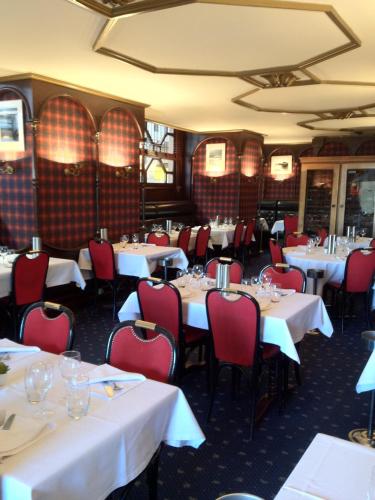LOGIS Hôtel & Restaurant - Les Arcades 5