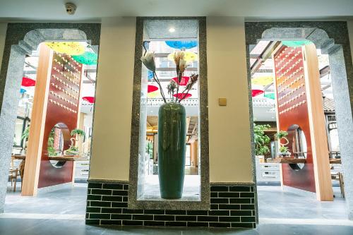 张家界西街一号梦途酒店(天门山索道店)-  提供免费接送机服务 张家界西街一号梦途酒店(天门山索道店)-  提供免费接送机服务