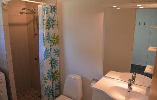 Bathroom, Holiday Home Skovfyrvej Væggerløse V in Vaeggerlose