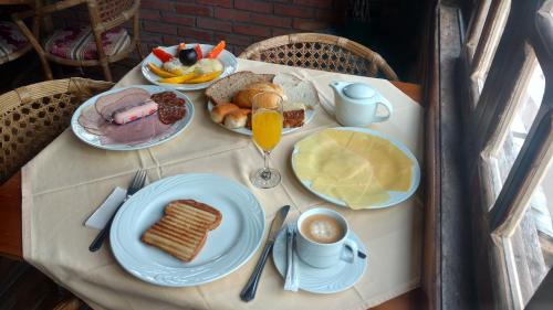 อาหารและเครื่องดื่ม, SPACE 4 U - HOTEL BOUTIQUE TEMÁTICO - Aeroporto (SPACE 4 U - HOTEL BOUTIQUE TEMATICO - Aeroporto) in ซาโอ โจเซ่ ดอส ปินแอส์