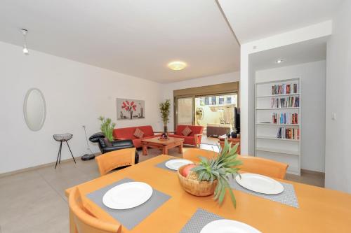 Family-Friendly Apartment in Zichron Yaakov