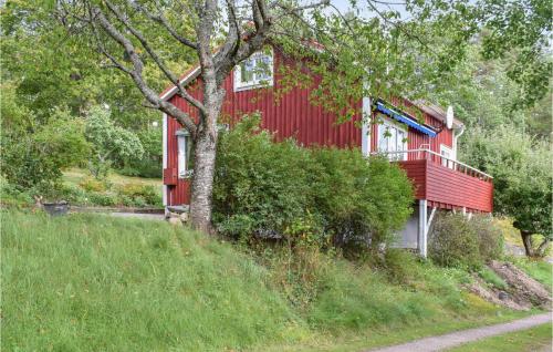 2 Bedroom Cozy Home In Gamleby - Berg