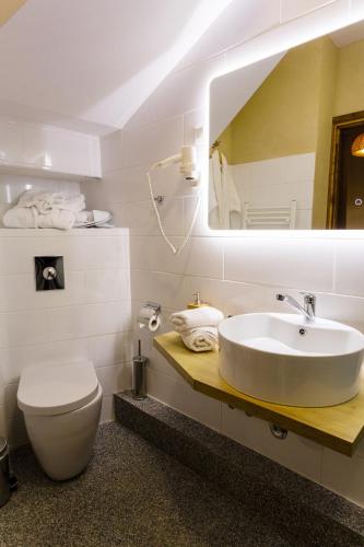 Blossom rooms & suite - image 13
