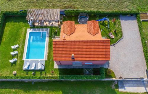 Stunning Home In Trilj With 4 Bedrooms, Wifi And Outdoor Swimming Pool - Trilj