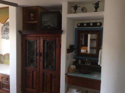 Secret Garden Inn - image 5