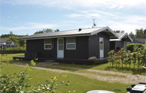 Nice Home In Glesborg With Kitchen