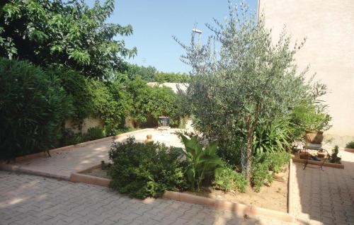 2 Bedroom Amazing Home In Villeneuve Les Beziers