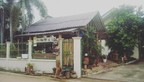 Baan Far-Tin Baan Far-Tin