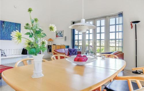  Fantastisches Haus Mit 3 Schlafzimmern In in Bøtø By