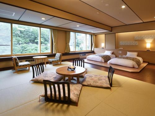 Deluxe Twin Room with Tatami Area - Non-Smoking-Washokuzen