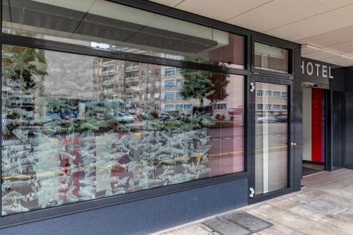 Les Nations Hotel - image 4
