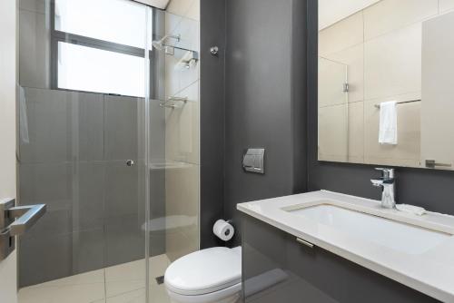 Chelsea Apartments - image 9