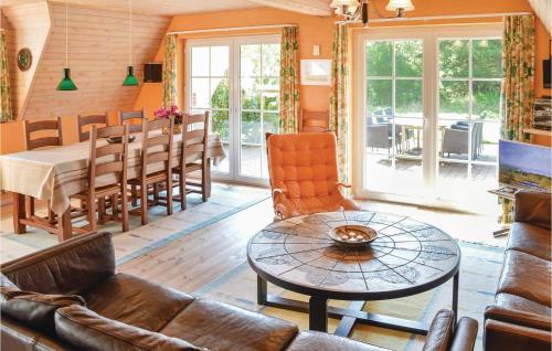  Three-Bedroom Holiday Home In Skjern in Halby