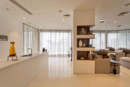 Bar, Longevity Health & Wellness Hotel - Adults Only in Alvor