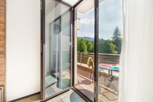 Art Gallery Apartment in Silver Mountain