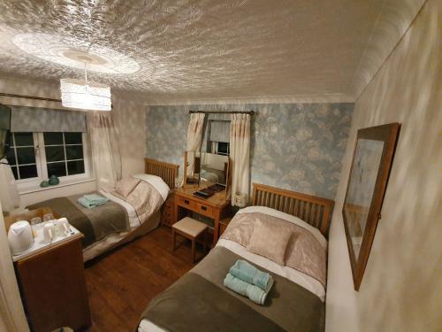 Craig Eithin B & B Holyhead - Tap to explore photos