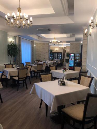 ห้องอาหาร, Vila Preciosa in อัลบา ลูเลีย